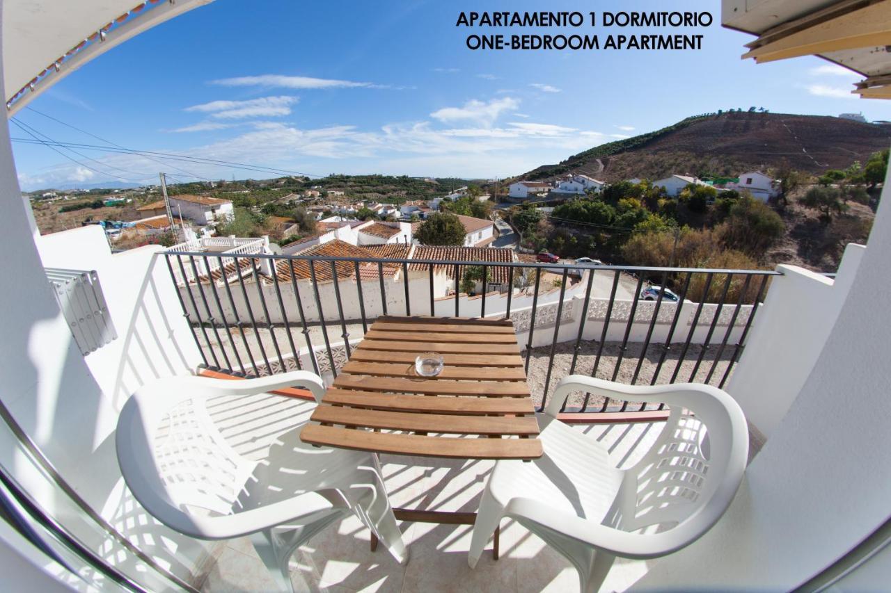 Apartamentos Rurales Santos Benajarafe Bagian luar foto