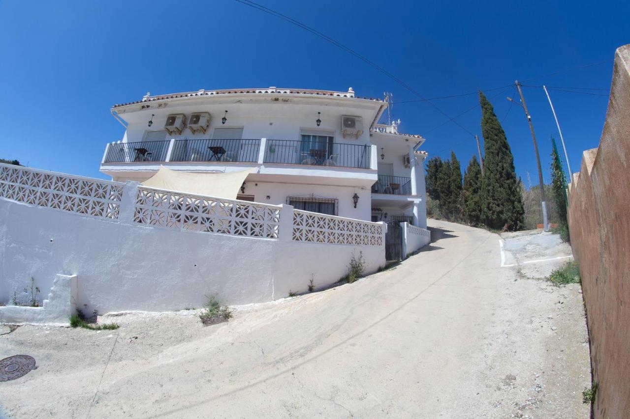 Apartamentos Rurales Santos Benajarafe Bagian luar foto