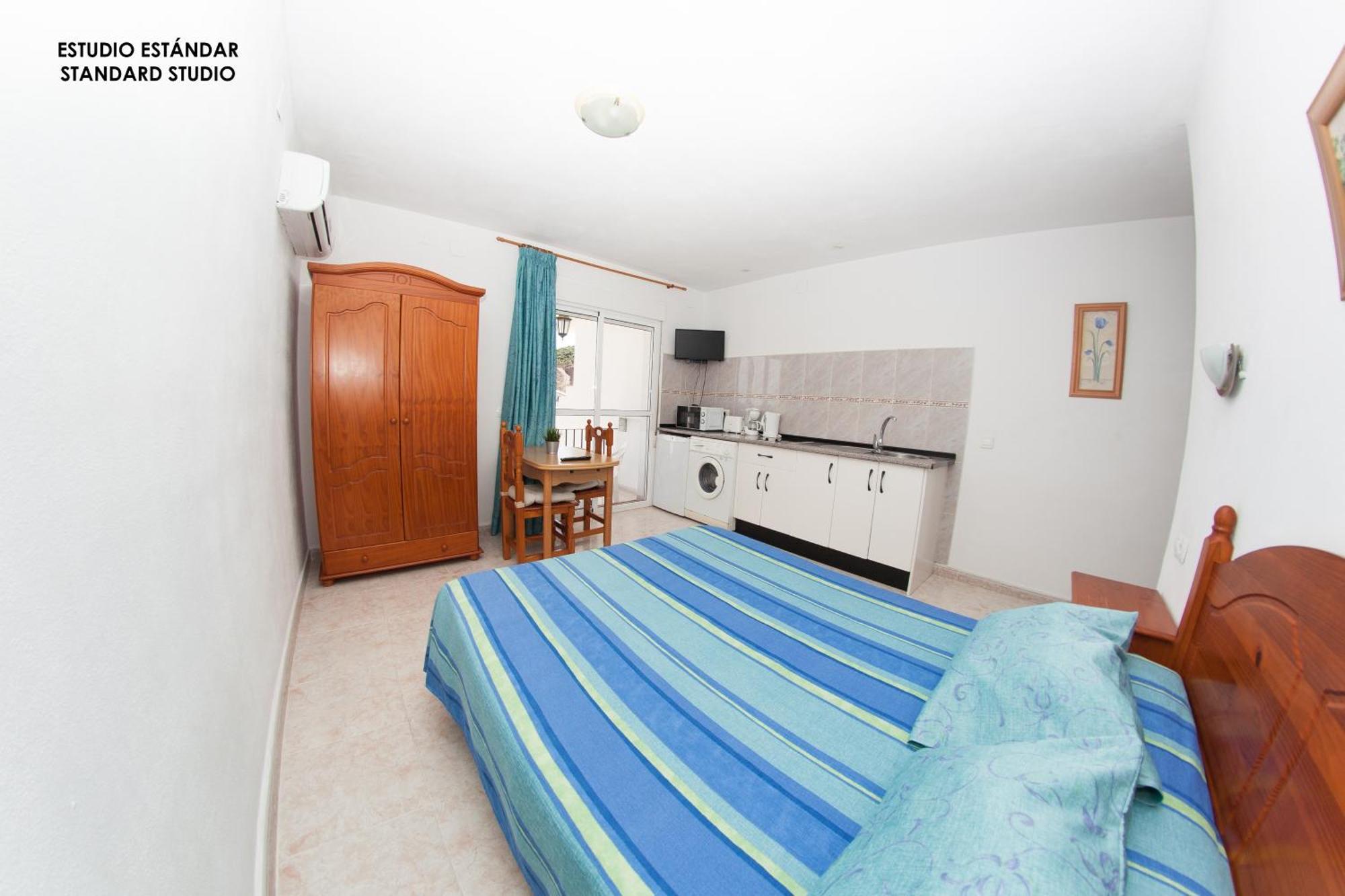 Apartamentos Rurales Santos Benajarafe Ruang foto